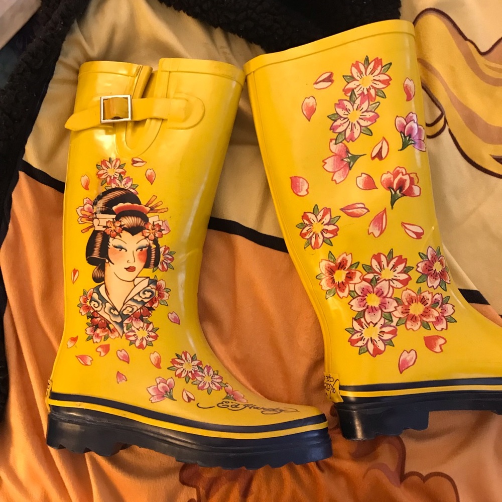 Ed Hardy rain boots size 6